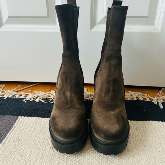 Emanuele Crasto distressed suede platform chelsea lug soled boot - Picture 6 of 6